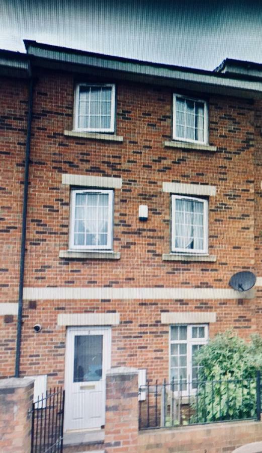 The Townhouse Newcastle Apartment Екстериор снимка